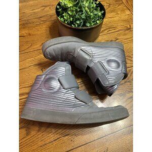 NIKE Sneakers Gray Metallic Quilted Leather Flystepper 2K3 Mens Size 10.5 644576